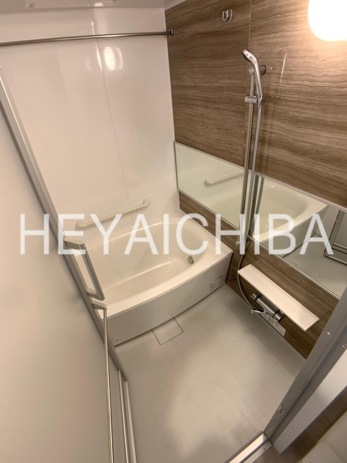 Anela Courtの浴室