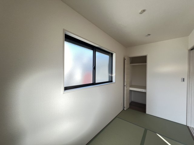 桜井市粟殿　第13期の和室|洋風和室4帖　押入収納付き