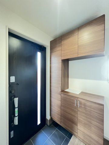 桜井市粟殿　第13期の玄関|内玄関　大容量シューズボックス付き