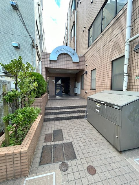 ＰＲＩＲＯＤＡ北沢のエントランス|★重厚感のあるエントランス★