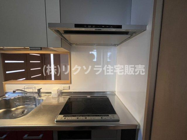 倉治2丁目　中古一戸建てのキッチン|IHクッキングヒーター
■物件内覧・資金計画相談・住宅ローン相談、リフォーム相談、お問合せ受付中■
※当日・翌日のご内覧、ご相談はお電話でのお問合せがスムーズです！