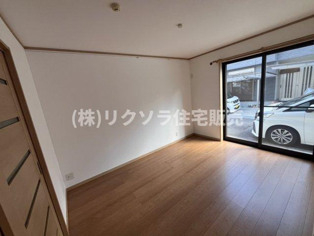倉治2丁目　中古一戸建ての洋室|1階洋室5.0帖
■物件内覧・資金計画相談・住宅ローン相談、リフォーム相談、お問合せ受付中■
※当日・翌日のご内覧、ご相談はお電話でのお問合せがスムーズです！