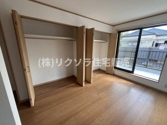 倉治2丁目　中古一戸建ての内装|2階洋室7.5帖
■物件内覧・資金計画相談・住宅ローン相談、リフォーム相談、お問合せ受付中■
※当日・翌日のご内覧、ご相談はお電話でのお問合せがスムーズです！