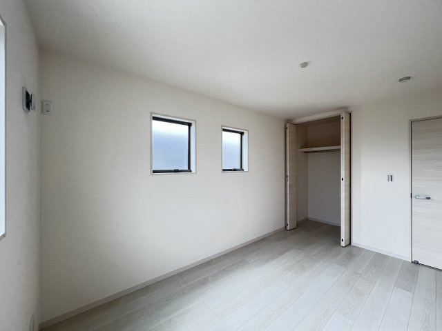 桜井市粟殿　第13期　の洋室|各居室収納完備♪