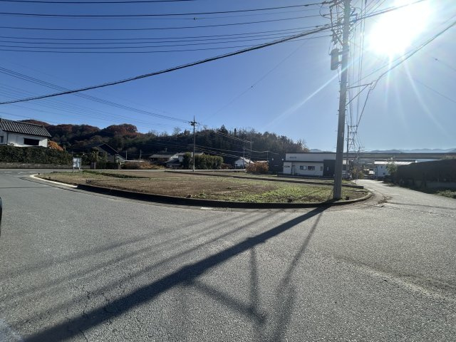 【前面道路含む現地写真】 | 富岡市上高瀬分譲地区画① | 前面道路含む現地写真です