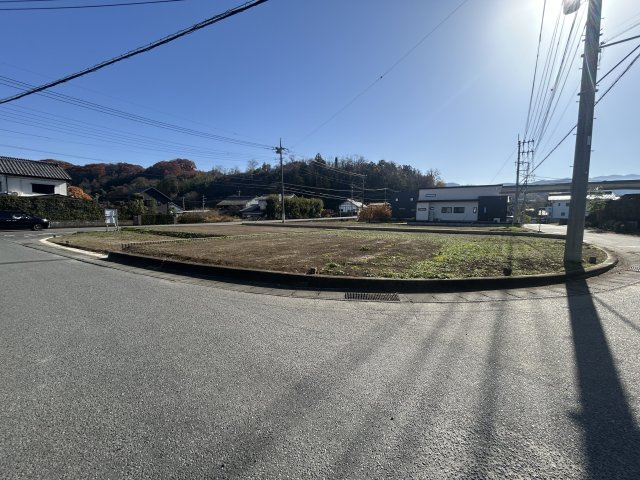 【前面道路含む現地写真】 | 富岡市上高瀬分譲地区画④ | 前面道路含む現地写真です