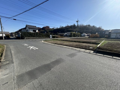 【前面道路含む現地写真】 | 富岡市上高瀬分譲地区画④ | 前面道路含む現地写真です