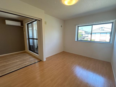 【寝室】 | ハッピーヒル | 寝室