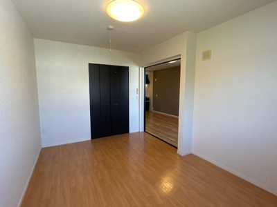 【内装】 | ハッピーヒル | 洋室