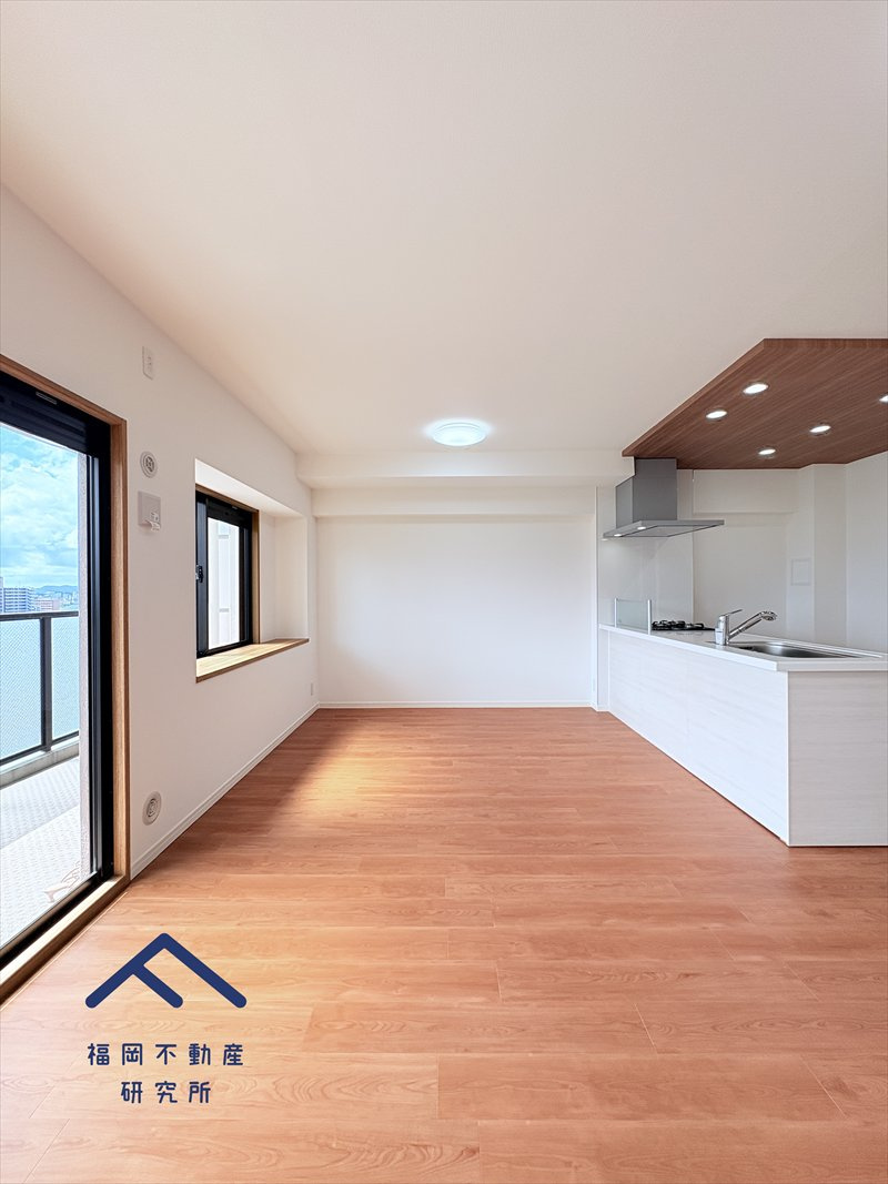 アンピール教育大前IIの居間・リビング