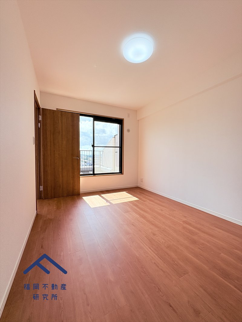 アンピール教育大前IIの洋室