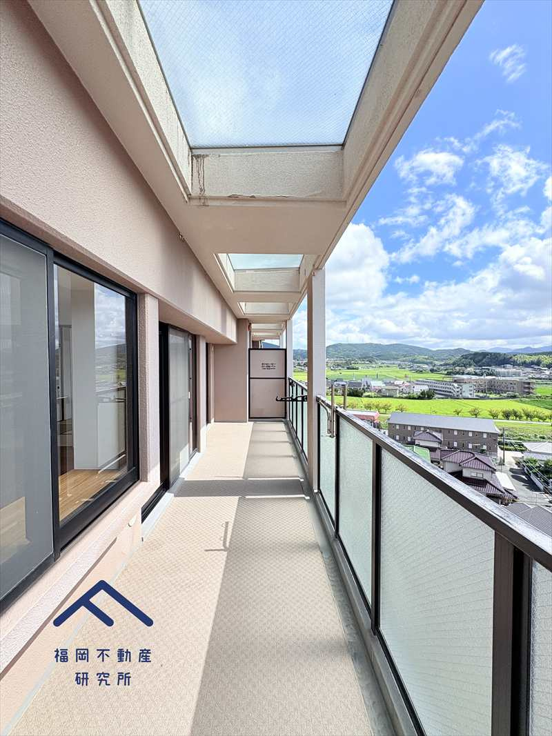 アンピール教育大前IIのバルコニー