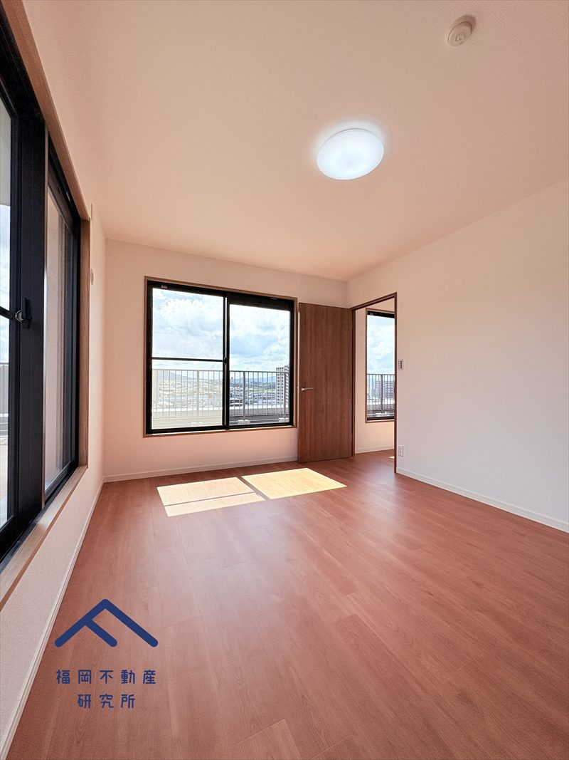 アンピール教育大前IIの居間・リビング