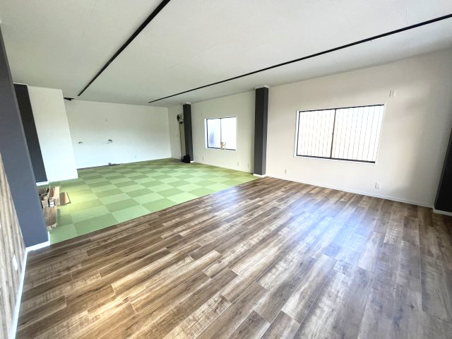 豊岡4丁目　みわのアパートの洋室