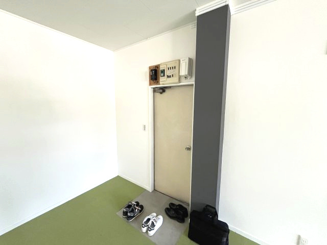 豊岡4丁目　みわのアパートの玄関