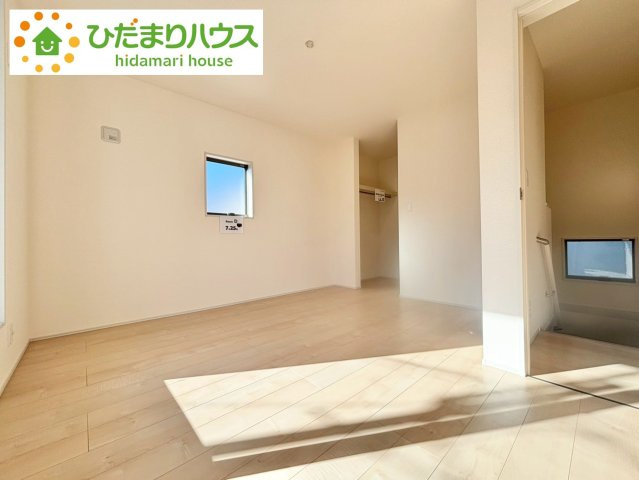 野田市中野台5期　新築戸建　1号棟の寝室|大きなベッドを置いても余裕の広さの主寝室♪♪					
