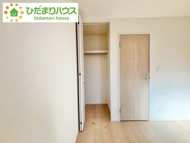 野田市中野台5期　新築戸建　1号棟の収納|ハンガーパイプ付でお洋服の出し入れもラクラクです！							

