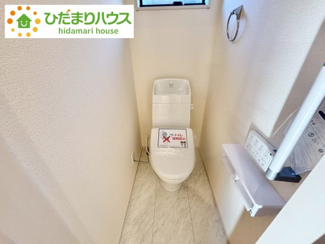 野田市中野台5期　新築戸建　1号棟のトイレ|トイレは1F、2F共に完備！取り合いになることがありませんね(^^)/							
