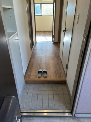 【玄関】 | エスプローネ春日町公園