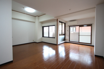 【居間・リビング】 | ロジェ岡山