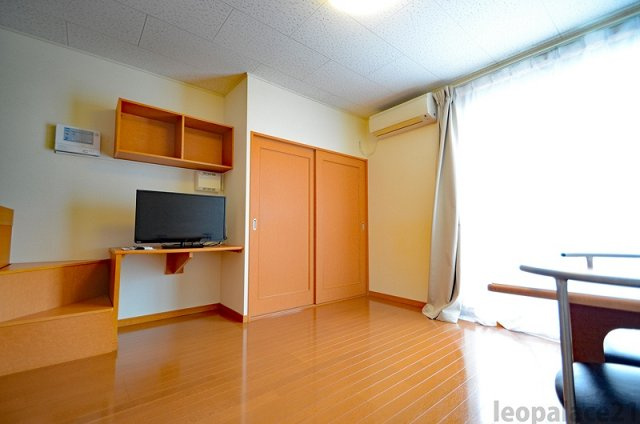 レオパレスティンカーベルの居間・リビング