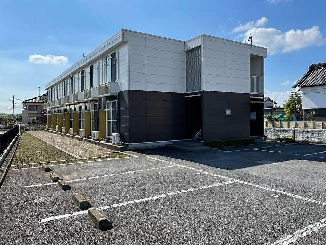 レオパレス山久の外観