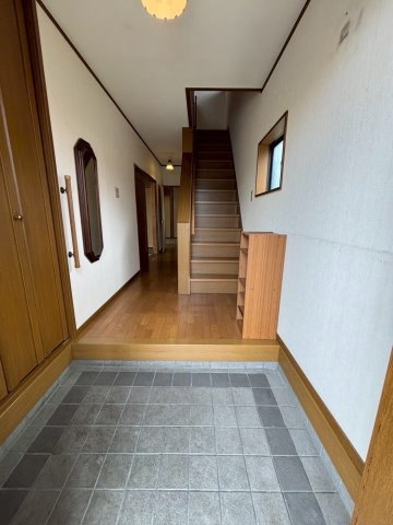 和歌山市新堀東　戸建の玄関