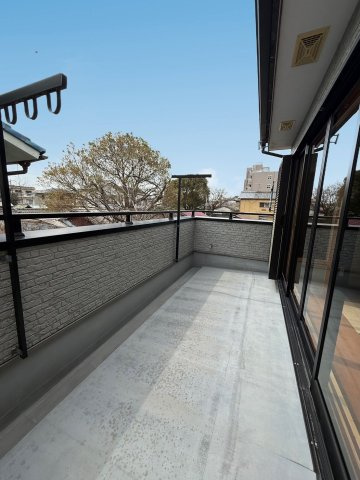 和歌山市新堀東　戸建のバルコニー