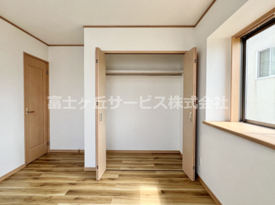 【収納】 | 三島市佐野見晴台2丁目 中古戸建て | 寝室の収納です