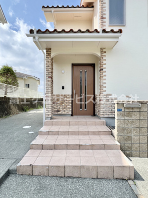 【エントランス】 | 三島市佐野見晴台2丁目 中古戸建て | エントランスです