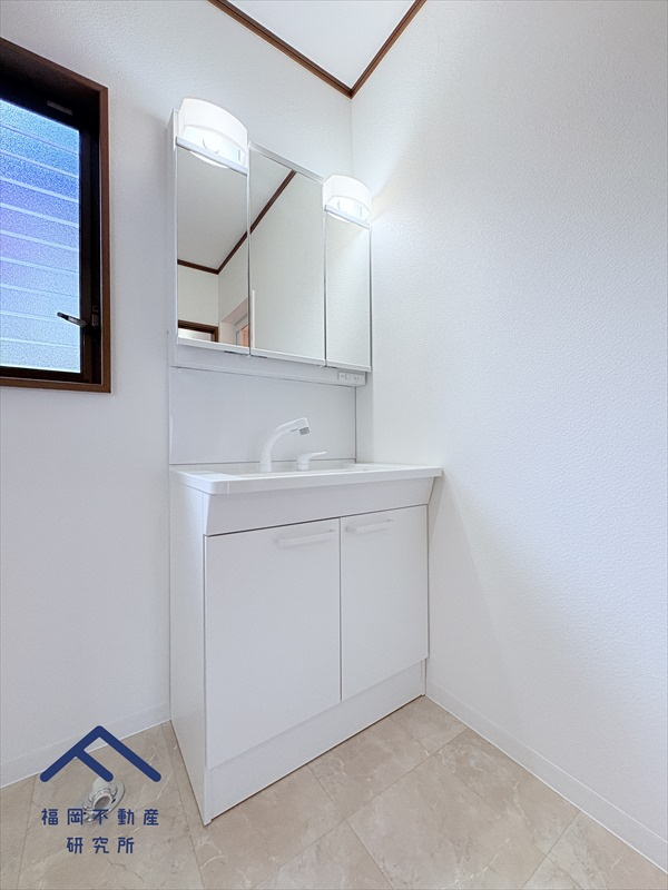 糟屋郡宇美町障子岳南２丁目　戸建ての独立洗面台