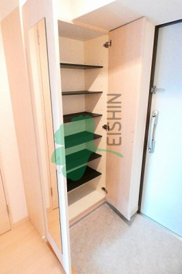 【玄関】 | ベラヴィスタ美野島 | 下駄箱もしっかりついてます！