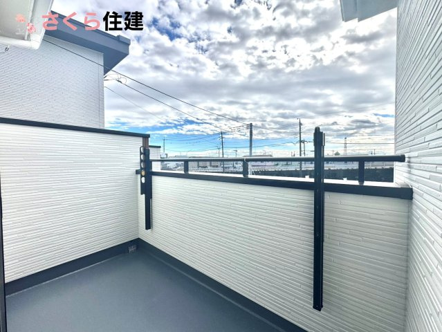 いろどりアイタウン栃木市平柳町３丁目22-P2　７号棟のバルコニー|広々バルコニー♪家族全員分の布団もゆったり並べられるます♪
