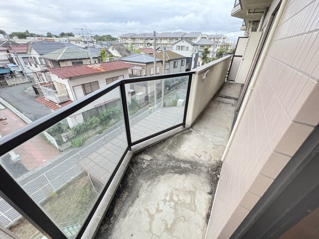 フローライト市川のバルコニー