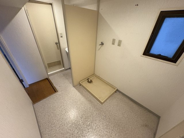 フローライト市川の玄関