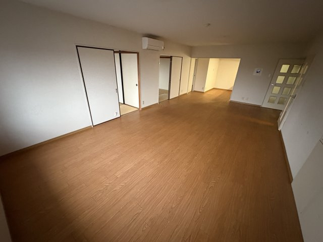 フローライト市川の居間・リビング