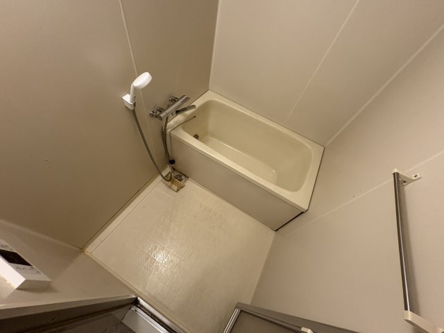 フローライト市川の浴室