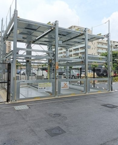 コンフォリアリブ八坂富士見町の駐車場