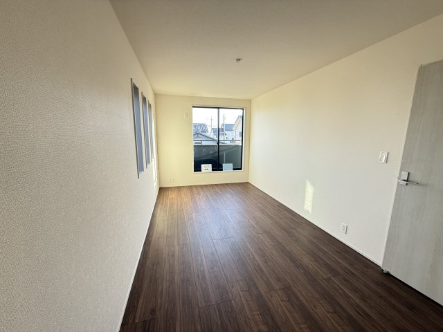 リーブルガーデンS前橋市鶴光路町　2号棟の洋室|２階洋室3です