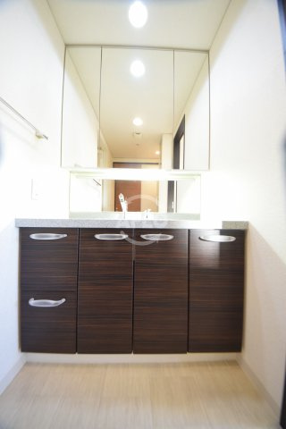 CITY SPIRE桜川Ⅱ　塩草立葉小学校区の独立洗面台|CITY SPIRE桜川II（シティスパイア桜川II）　独立洗面台