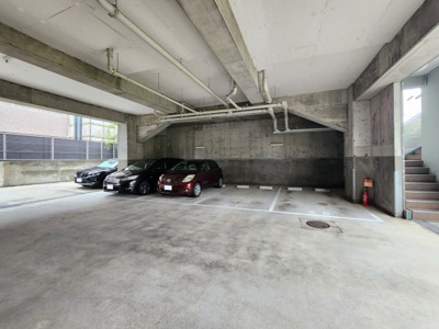 【駐車場】 | ヴェール牛田 | 駐車場は1台目優先となります。詳細はお問合せください。
