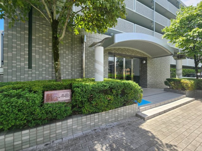 【エントランス】 | ヴェール牛田 | 綺麗に管理されたエントランスです