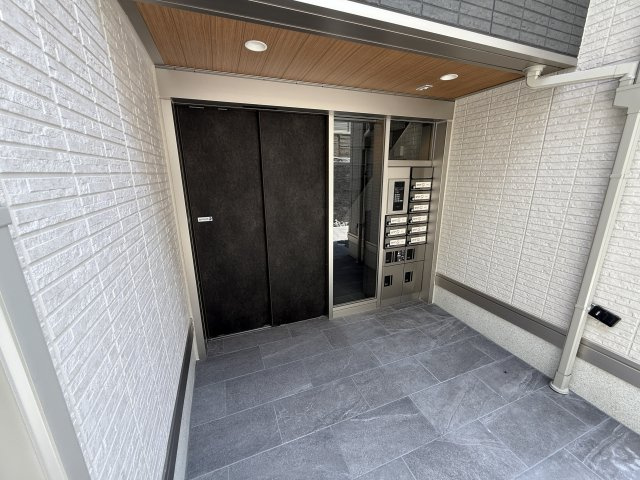 La Maison　高羽町　のエントランス