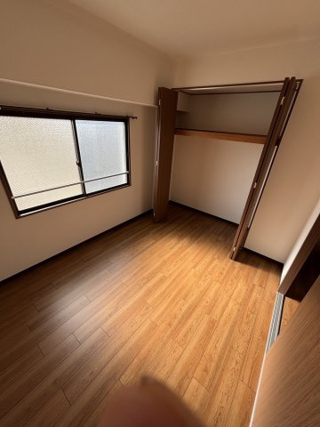 リージェントパーク廿日市駅前の洋室