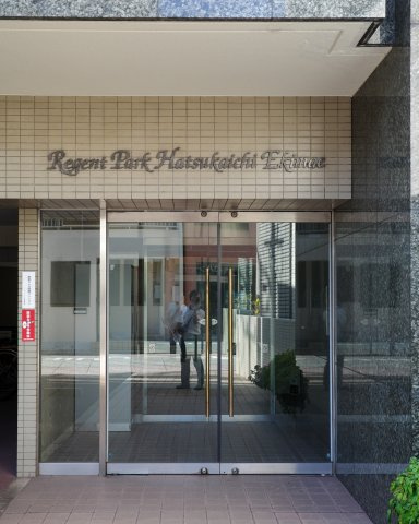 リージェントパーク廿日市駅前のエントランス