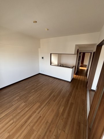 リージェントパーク廿日市駅前の居間・リビング