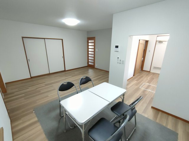 下都賀郡野木町大字友沼-4 リフォーム物件　の居間・リビング|〇リビング〇
12.5帖のLDK♪
2025年8月撮影