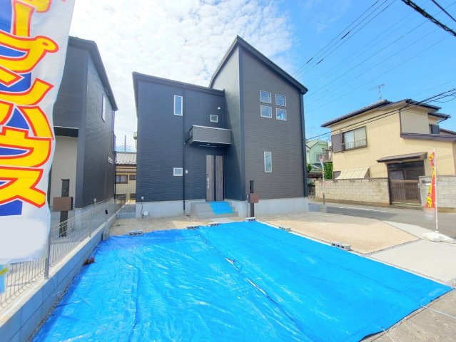 【GRAFARE】幸手市西 4期 全5邸　の外観|〇１号棟　外観写真〇
片流れの屋根がスタイリッシュな外観デザインです。
※2025年8月撮影