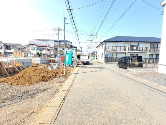 【Cradle Garden】野田市七光台 第１８ 全7邸の前面道路含む現地写真|〇前面道路〇
南東側5.5m
2025年8月撮影