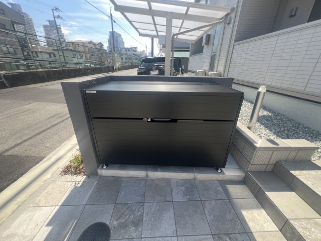 バレンティアの駐車場